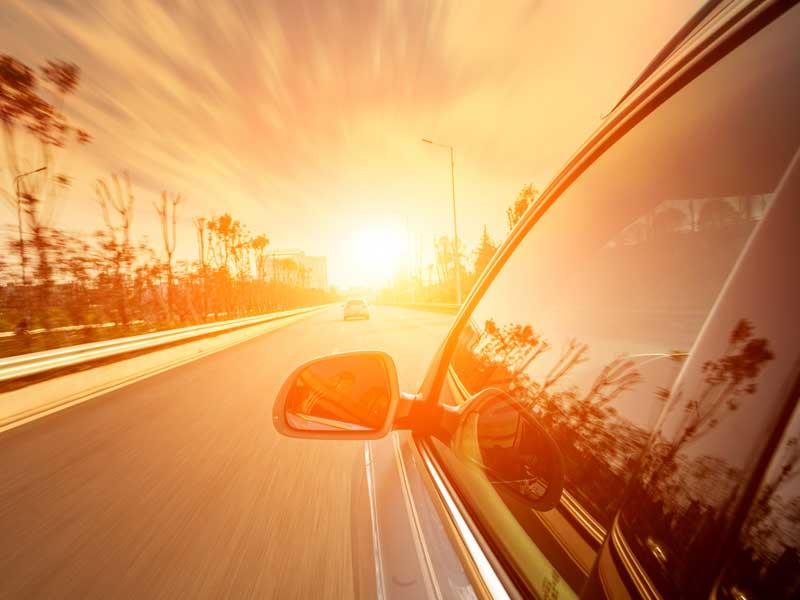 نور آفتاب چه مشکلاتی برای خودرو ایجاد می کند؟