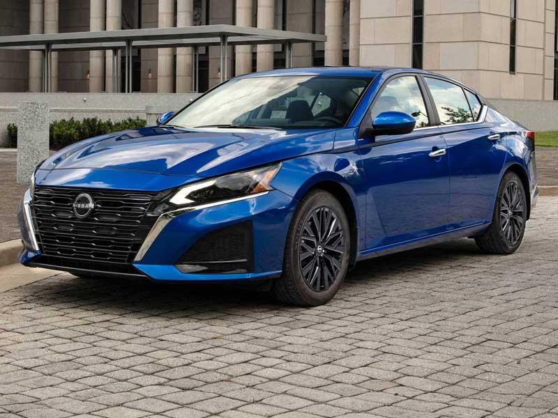 نیسان آلتیما؛ چرا این ژاپنی پُرفروش‌ترین گزینه اقتصادی است؟