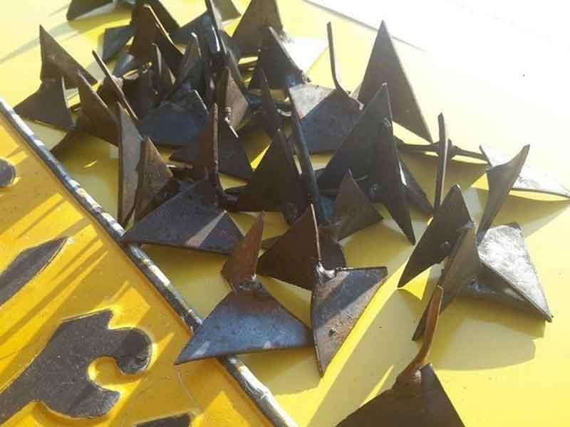 ماجرای ریختن میخ سه‌ تیکه در اتوبان تهران ـ کرج چه بود؟