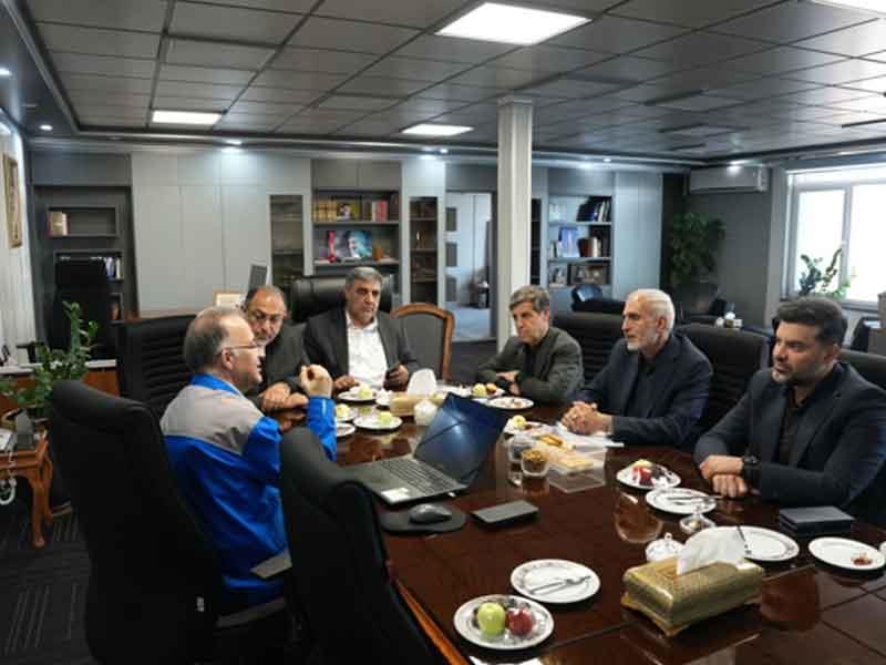 بازدید نمایندگان مجلس از ایران‌خودرو؛ روایت نزدیک از واقعیت‌های تولید