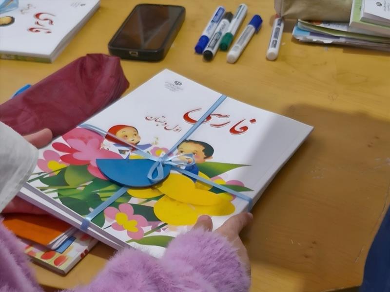 بازدید لوکانو از مدرسه صبح رویش