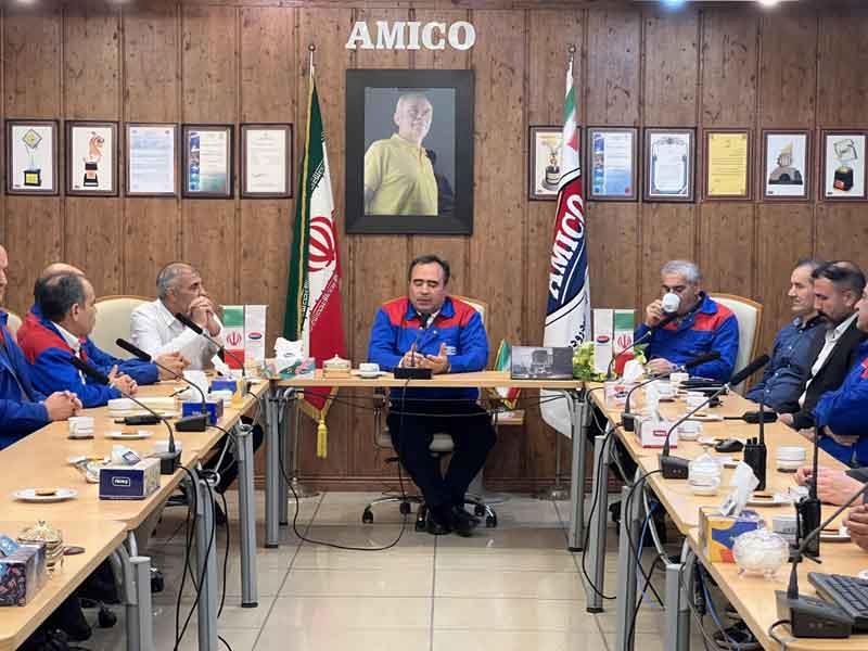 تشکیل جلسه در کارخانه ارس خودرو دیزل به مناسبت گرامی داشت روز ملی کیفیت