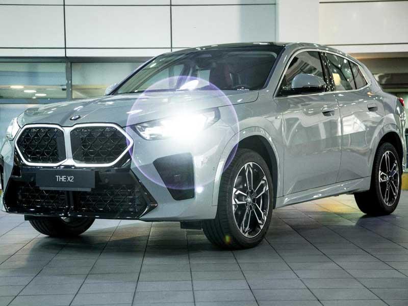 مقایسه ب‌ام‌و X2 25i با پیشرانه 2 لیتری تویین پاور توربو و X2 18i با 1.5 لیتری توربو