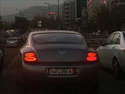 چرا برخی خودروهای لوکس با پلاک خارجی در ایران تردد می‌کنند؟